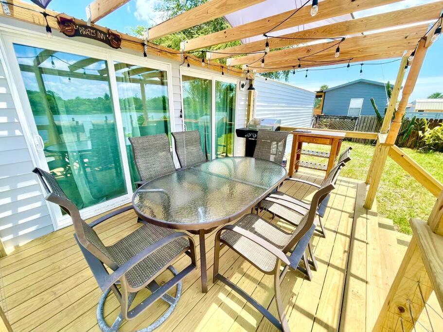 Merrit Island Waterfront House Lots Of Parking Villa Merritt Island Exterior foto